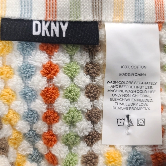 2pc DKNY Multicolored Rainbow Gingham Check Bath Towel Set NEW - Picture 4 of 5